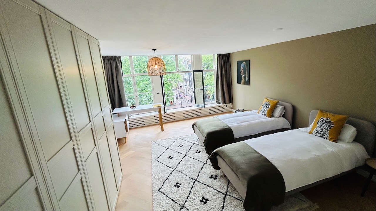bedroom_front